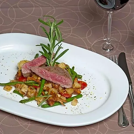 Hotel Restaurant Kromberg 3*